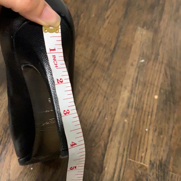 Authentic ysl heels - Picture 9 of 9